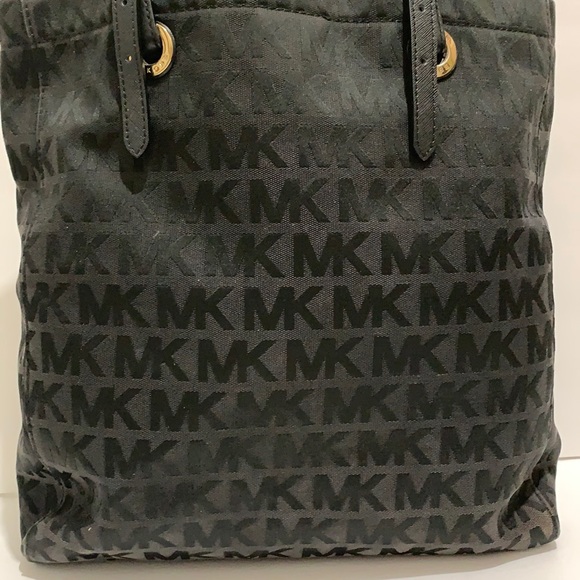 Michael Kors Handbags - Michael Kors Shopping large Tote Black